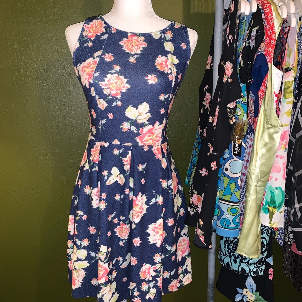 Xhilaration floral dress S